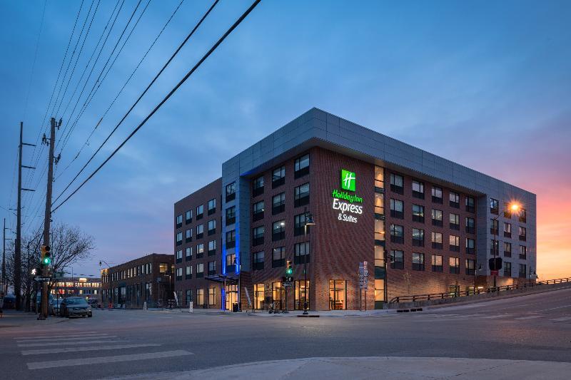 Holiday Inn Express & Suites - Tulsa Downtown - Arts District, An Ihg Hotel Extérieur photo